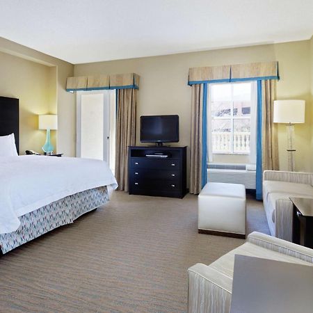 Hampton Inn & Suites St. Petersburg/Downtown Екстер'єр фото