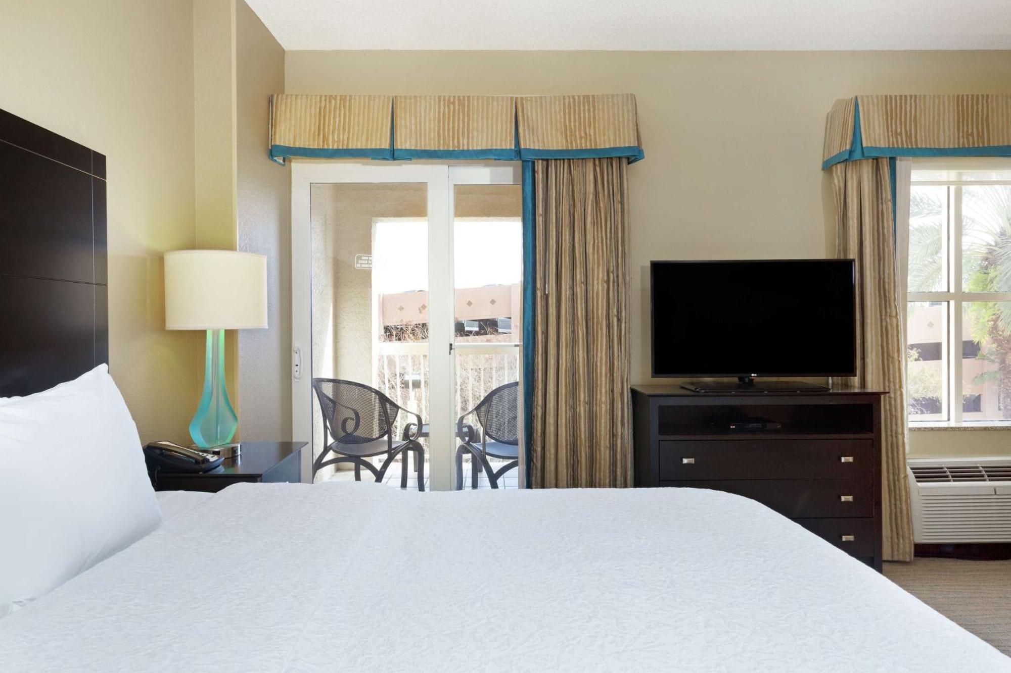 Hampton Inn & Suites St. Petersburg/Downtown Екстер'єр фото