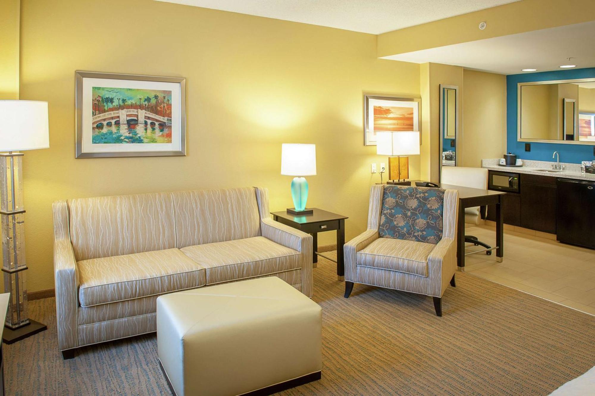 Hampton Inn & Suites St. Petersburg/Downtown Екстер'єр фото