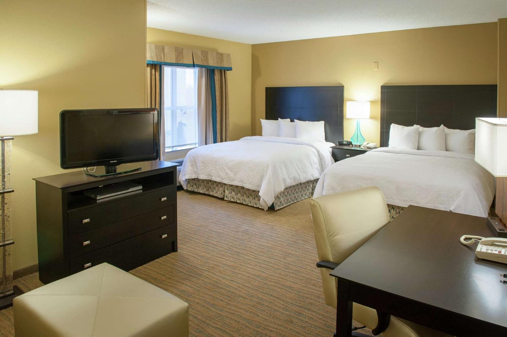 Hampton Inn & Suites St. Petersburg/Downtown Екстер'єр фото