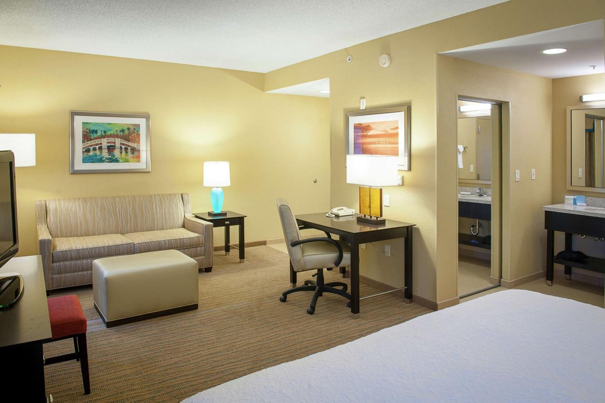 Hampton Inn & Suites St. Petersburg/Downtown Екстер'єр фото