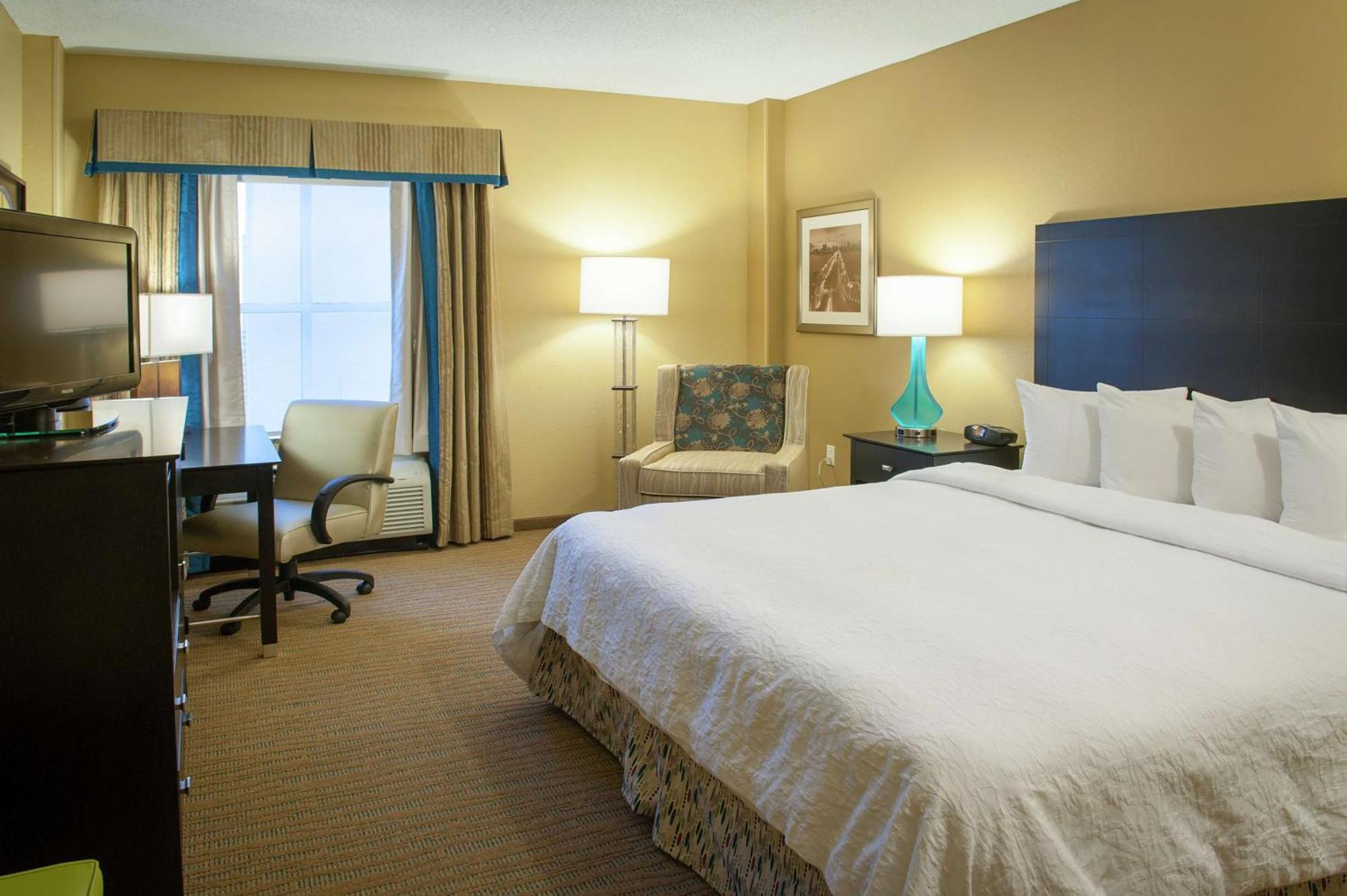 Hampton Inn & Suites St. Petersburg/Downtown Екстер'єр фото