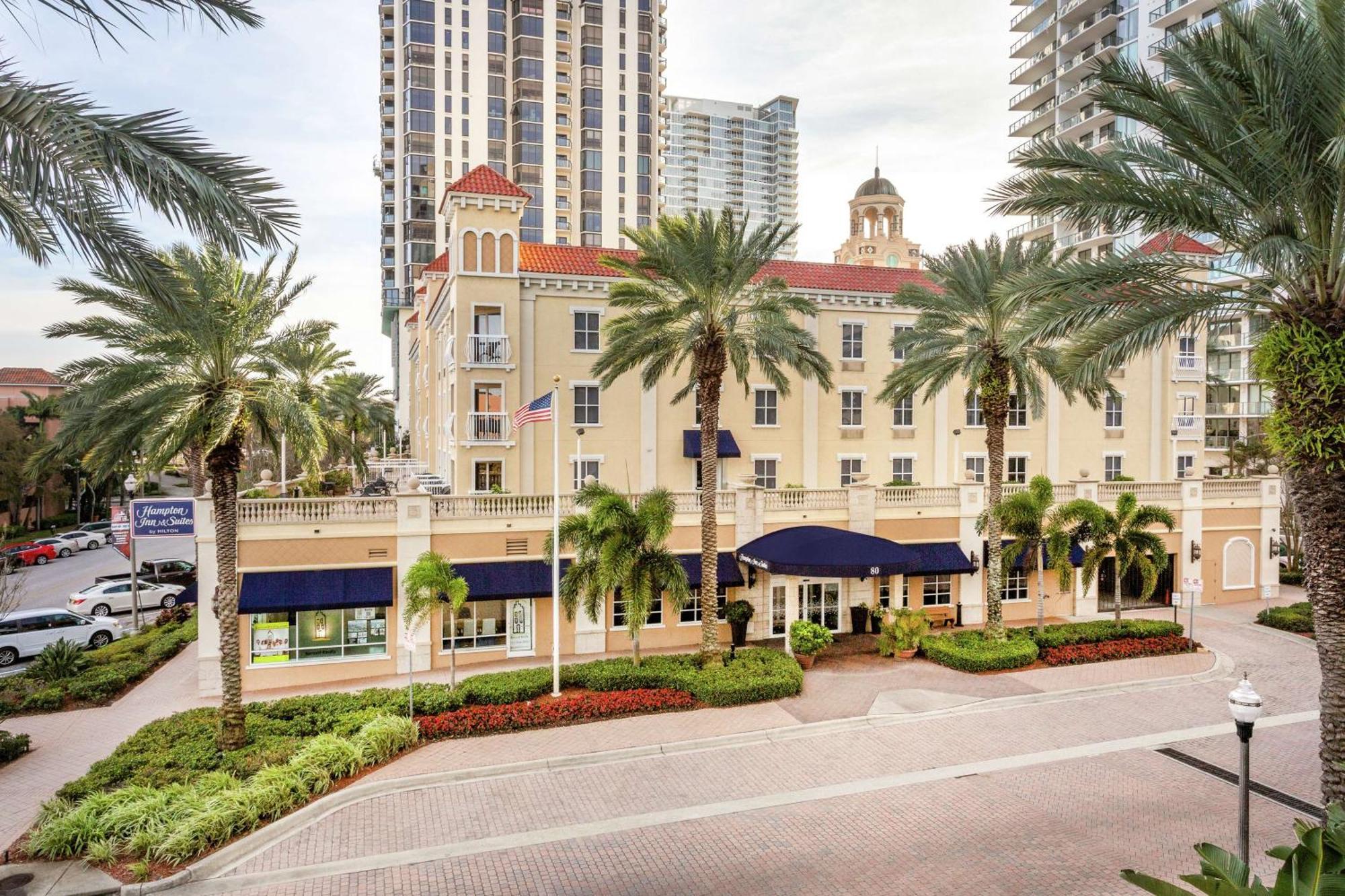 Hampton Inn & Suites St. Petersburg/Downtown Екстер'єр фото
