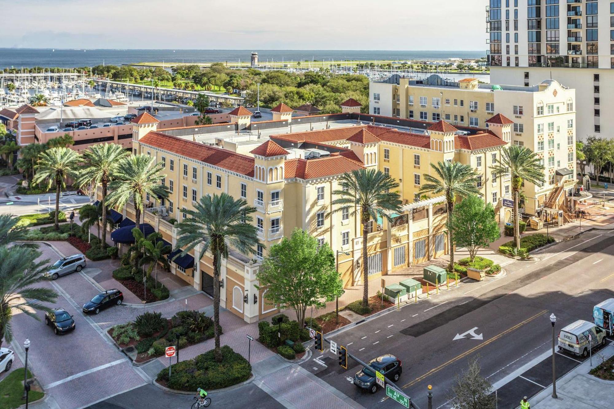 Hampton Inn & Suites St. Petersburg/Downtown Екстер'єр фото